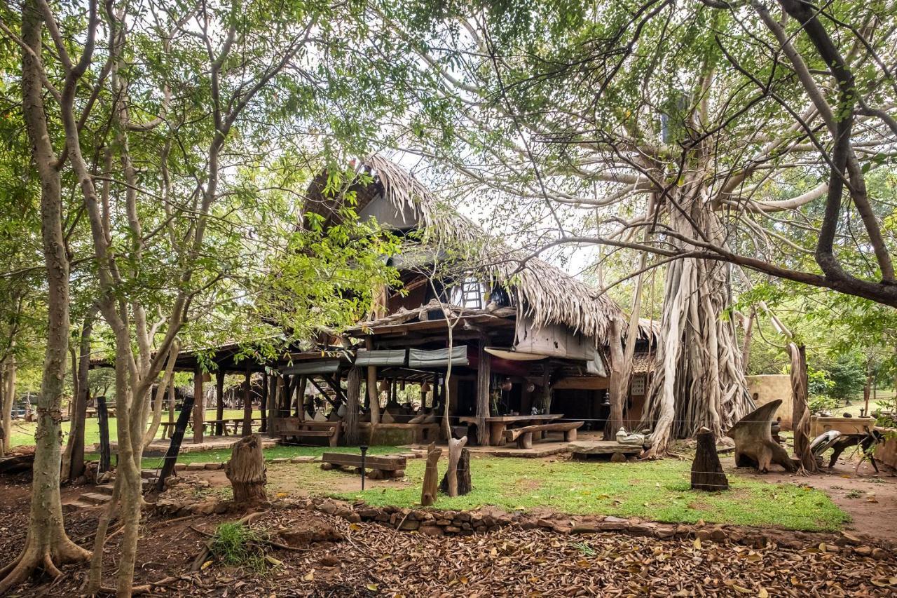 Banyan Camp Villa Hambegamuwa Екстериор снимка
