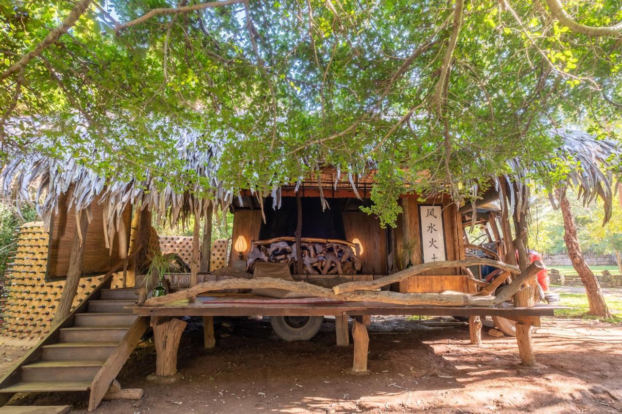 Banyan Camp Villa Hambegamuwa Екстериор снимка