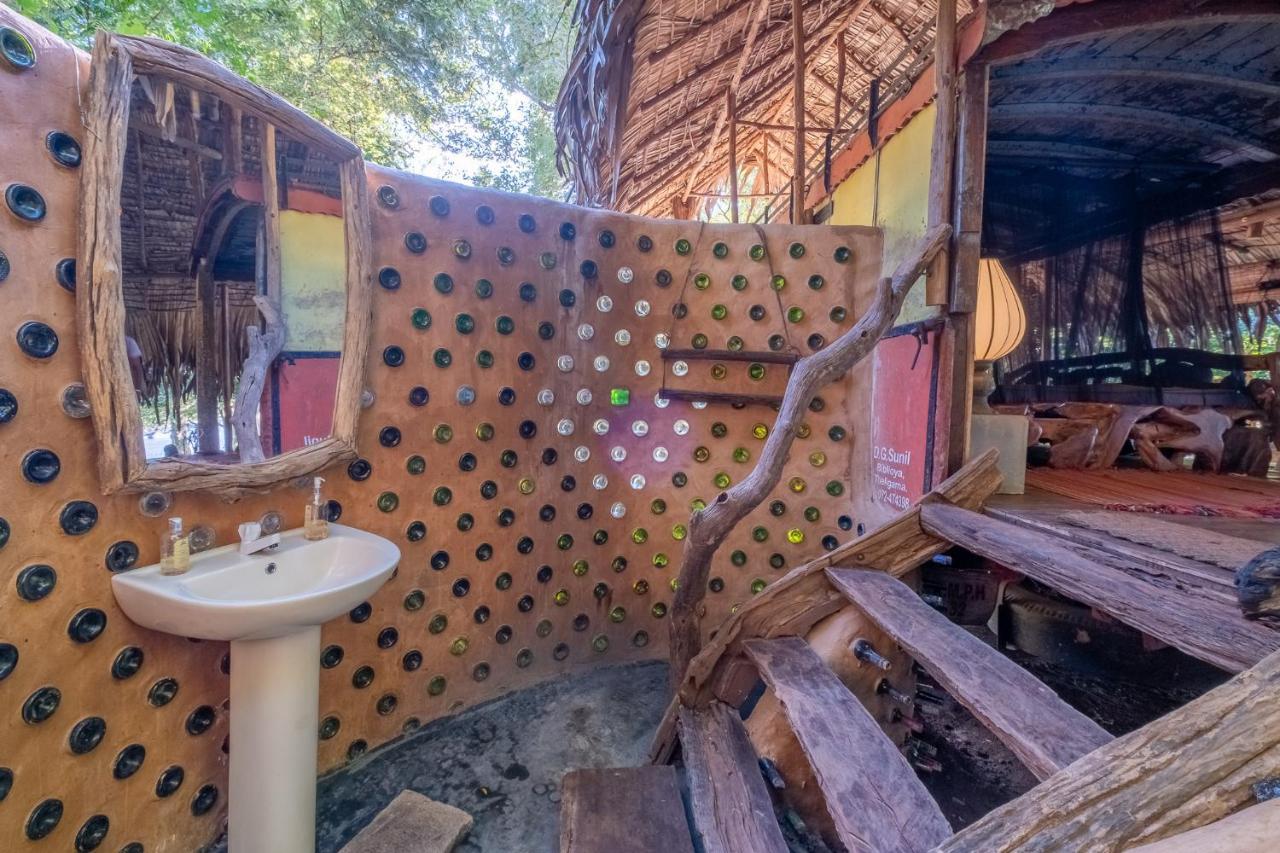 Banyan Camp Villa Hambegamuwa Екстериор снимка