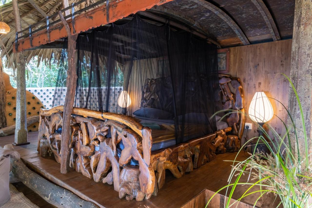 Banyan Camp Villa Hambegamuwa Екстериор снимка