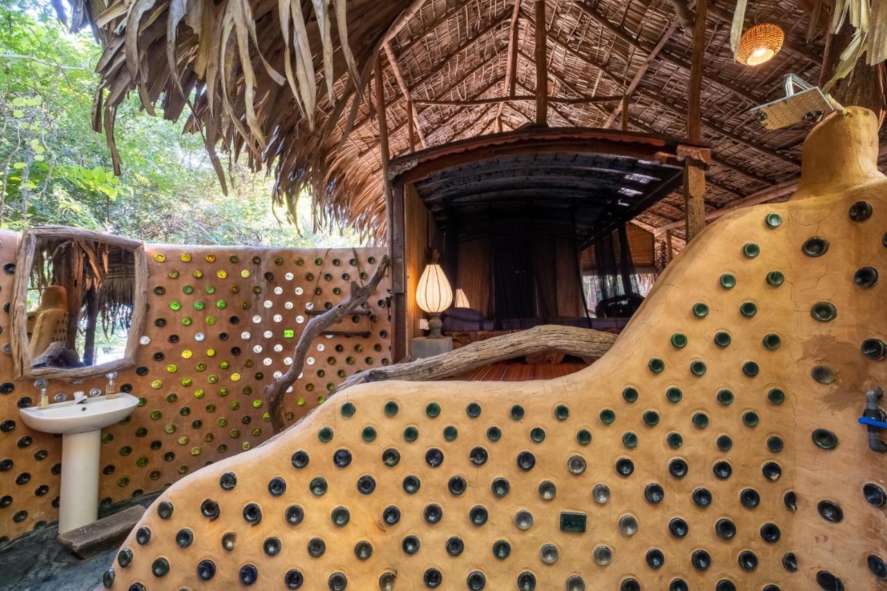 Banyan Camp Villa Hambegamuwa Екстериор снимка