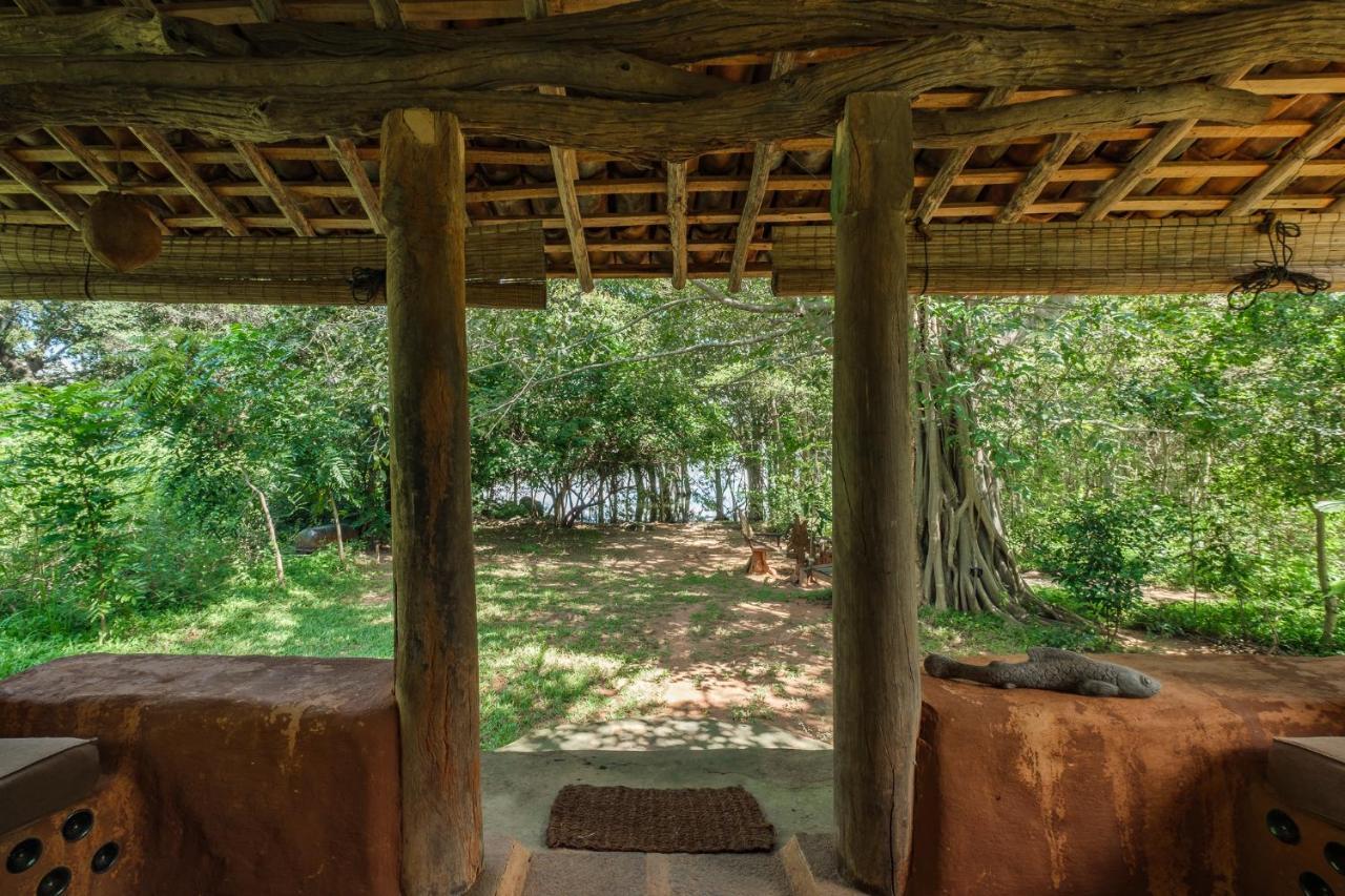 Banyan Camp Villa Hambegamuwa Екстериор снимка