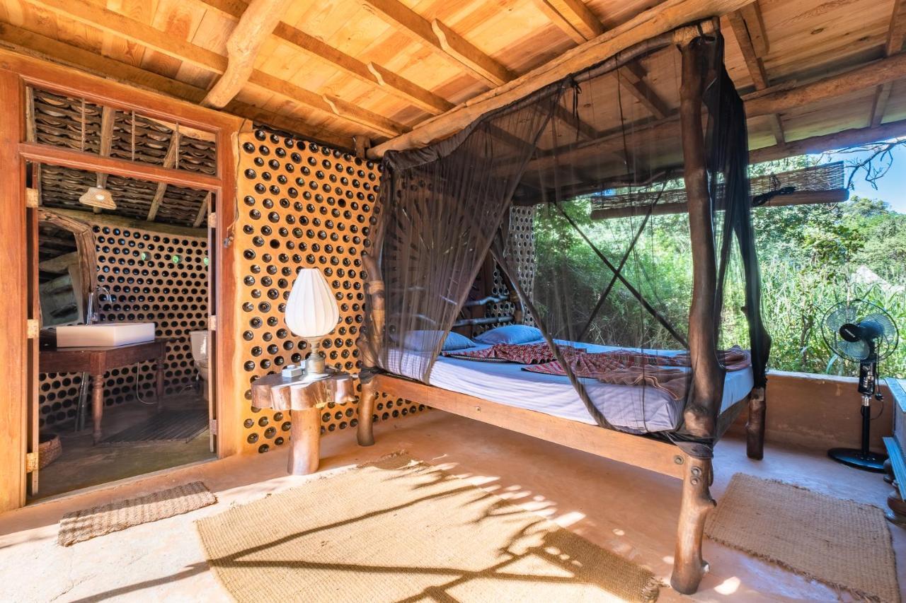 Banyan Camp Villa Hambegamuwa Екстериор снимка