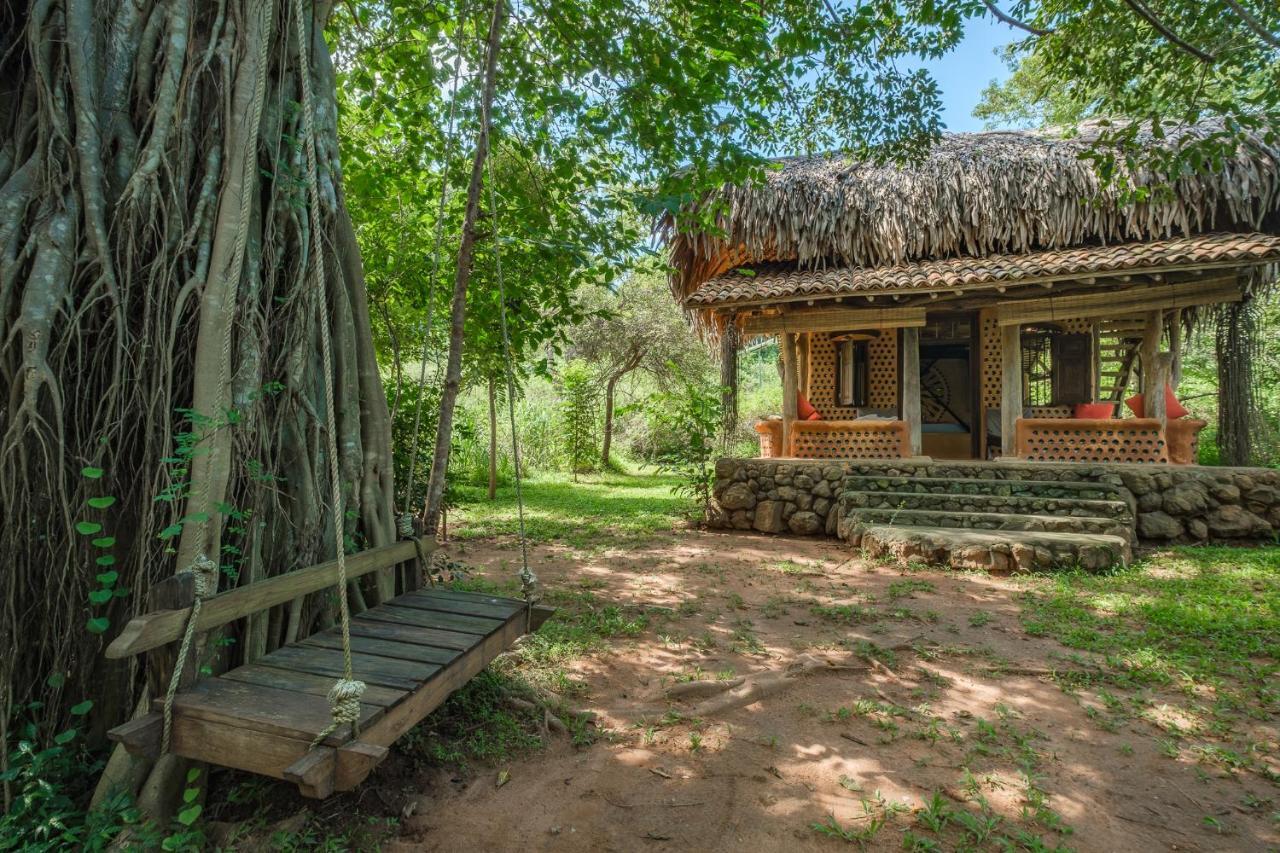 Banyan Camp Villa Hambegamuwa Екстериор снимка