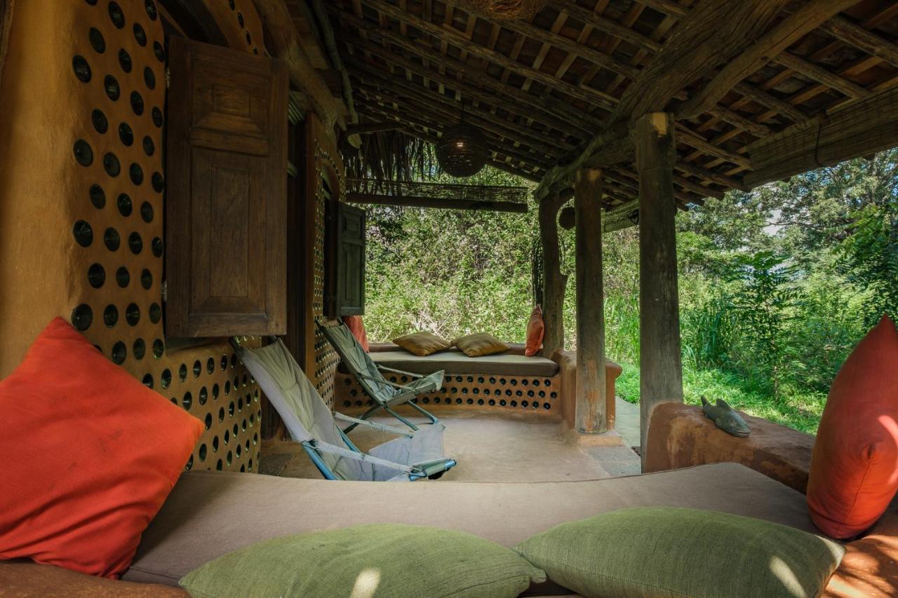 Banyan Camp Villa Hambegamuwa Екстериор снимка