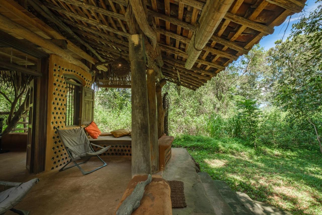 Banyan Camp Villa Hambegamuwa Екстериор снимка