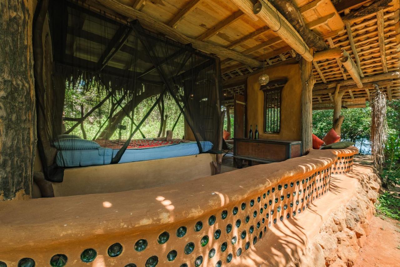 Banyan Camp Villa Hambegamuwa Екстериор снимка