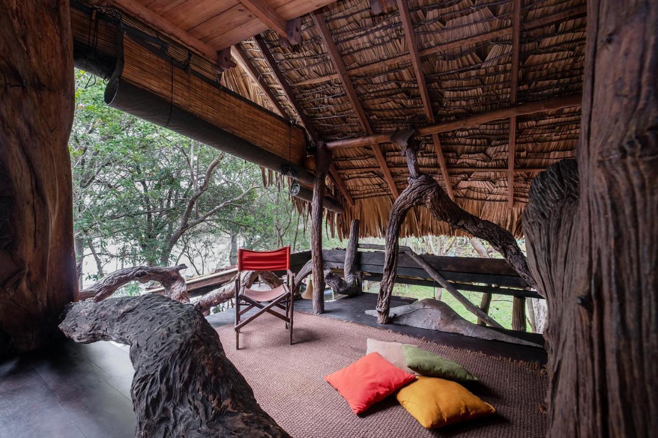 Banyan Camp Villa Hambegamuwa Екстериор снимка